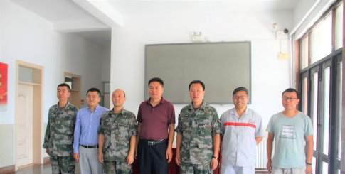 八一建军节来临 粮油店加盟集团品品好粮油走访慰问部队官兵