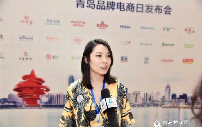 品品好粮油店加盟的经理吴晓：政府搭好"电商日"平台 企业要唱好戏