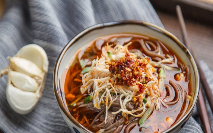 品品好粮油面条做法大全之品品好麻辣鸡丝荞麦面