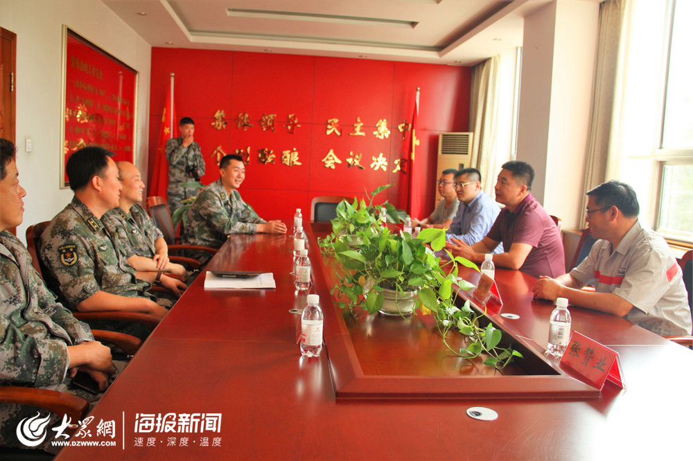 八一建军节来临 粮油店加盟集团品品好粮油走访慰问部队官兵